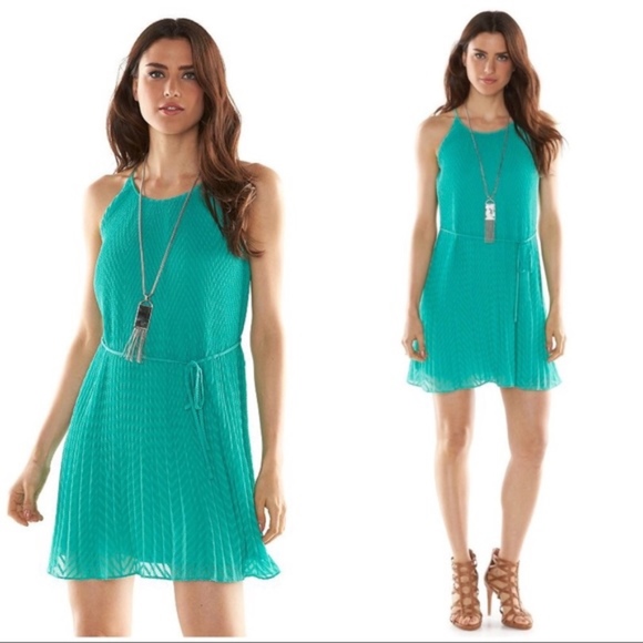 ELLE Plus Green Dress Pleated Trapeze Sleeveless Lined Party Size XXL - Picture 2 of 7